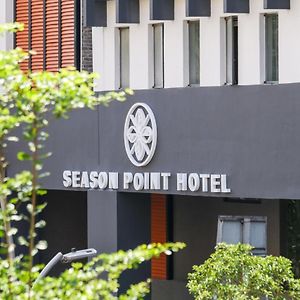 Season Point Hotel